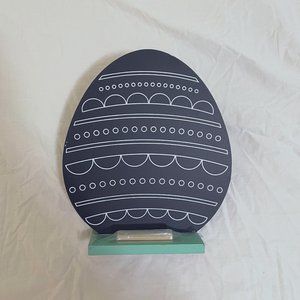 Easter Egg (Chalkboard Sign) includes chalk stick (NEW & UNUSED) fun decorating